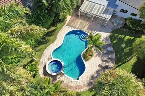 2525 SE 7th Drive Pompano Beach FL 33062