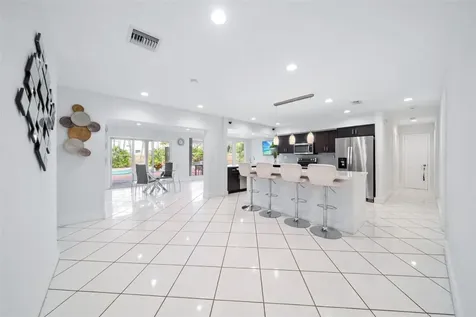 5317 Harrison Street Hollywood FL 33021