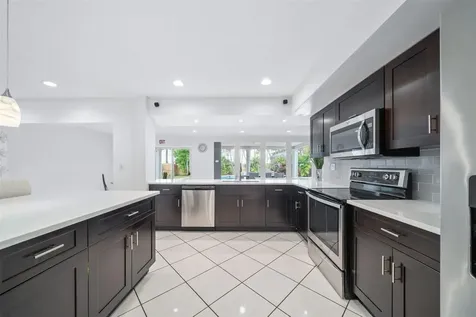 5317 Harrison Street Hollywood FL 33021
