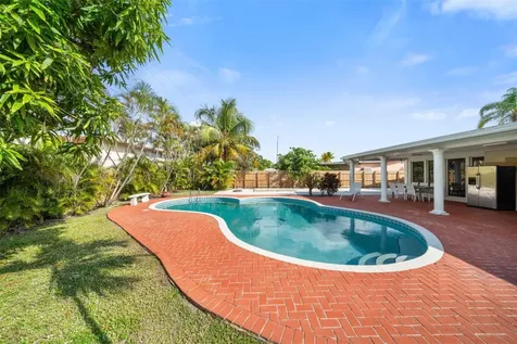 5317 Harrison Street Hollywood FL 33021