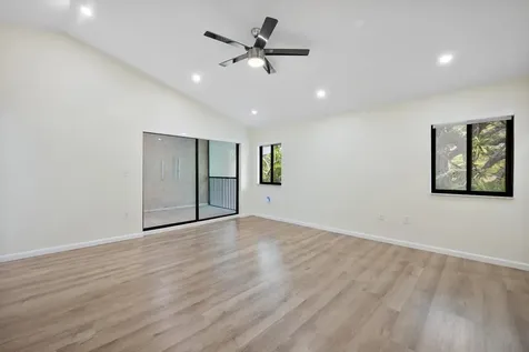 19986 NE 5th Court Miami FL 33179