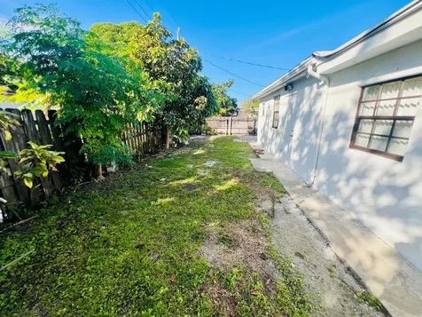 3316 NW 33rd Court Lauderdale Lakes FL 33309