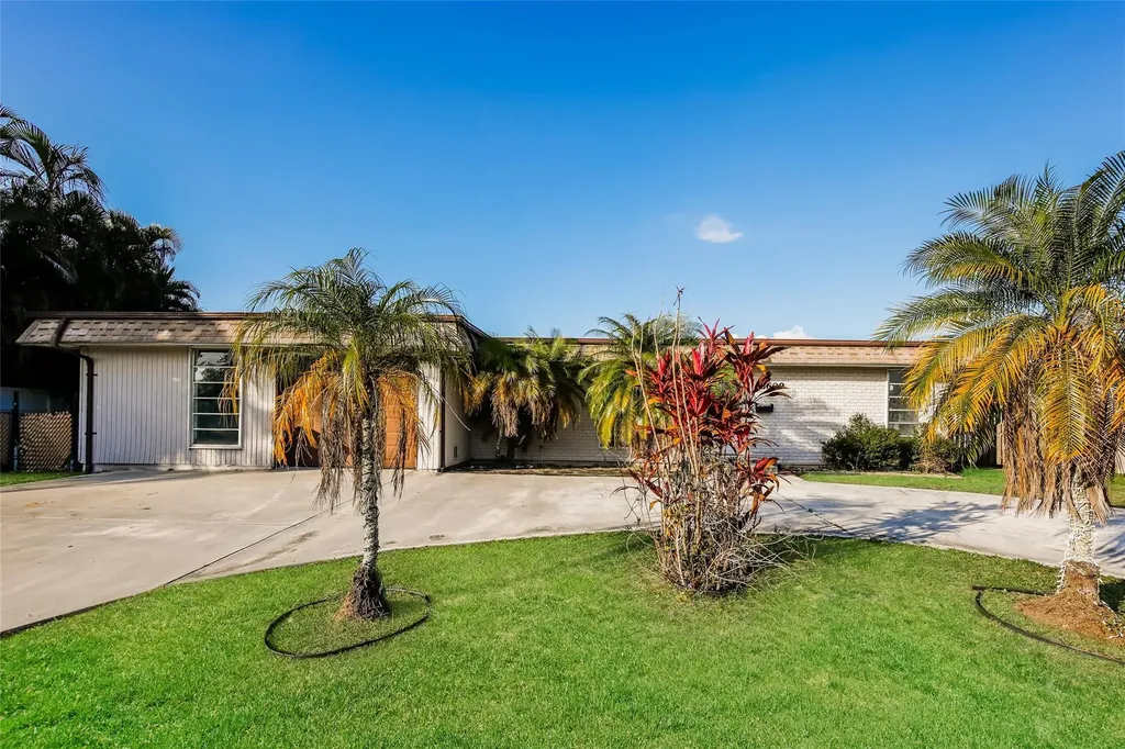 6609 NW 80th Court Tamarac FL 33321