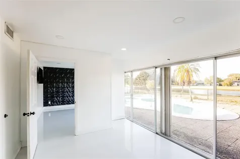 6609 NW 80th Court Tamarac FL 33321