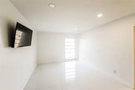 6609 NW 80th Court Tamarac FL 33321