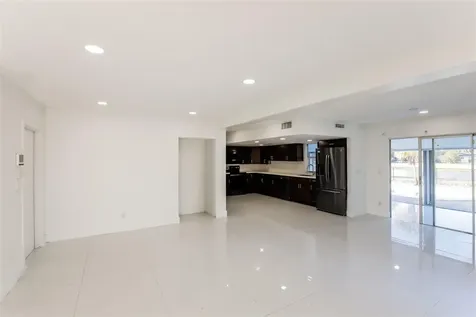 6609 NW 80th Court Tamarac FL 33321