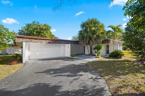 6104 White Oak Lane Tamarac FL 33319