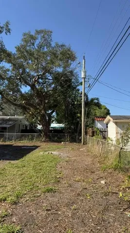 6817 SW 10th Street Pembroke Pines FL 33023