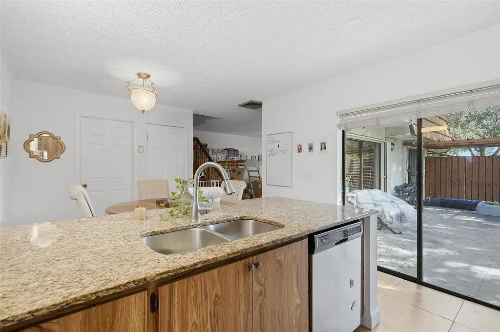 9142 SW 23rd Street Davie FL 33324
