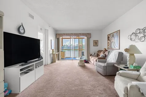 7647 Southampton Terrace Tamarac FL 33321