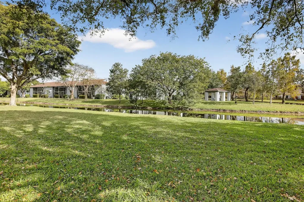 1032 NW 83 Avenue Plantation FL 33322
