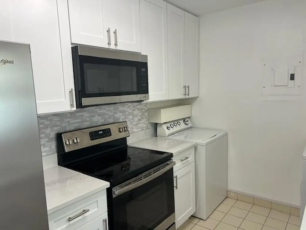 1032 NW 83 Avenue Plantation FL 33322