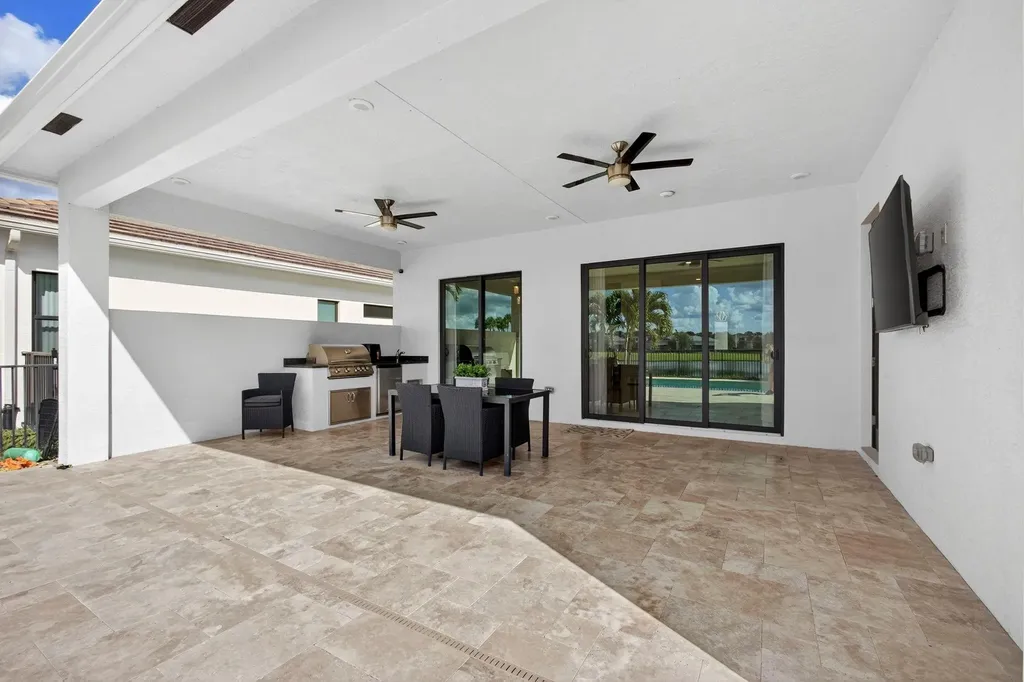 15798 Cresswind Place Loxahatchee FL 33470