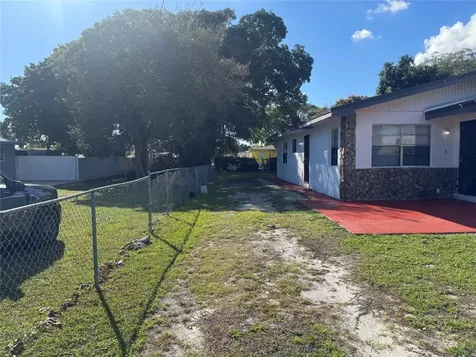 2156 NW 66th Street Miami FL 33147
