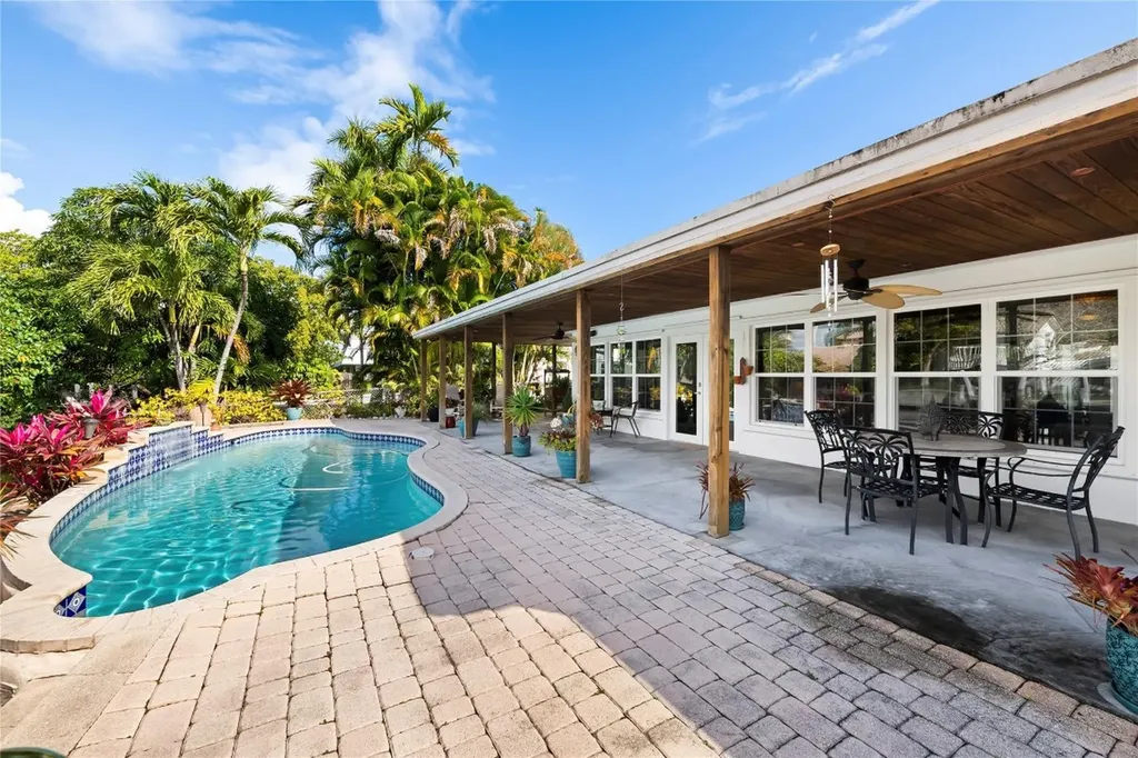 1735 NE 23rd Avenue Fort Lauderdale FL 33305