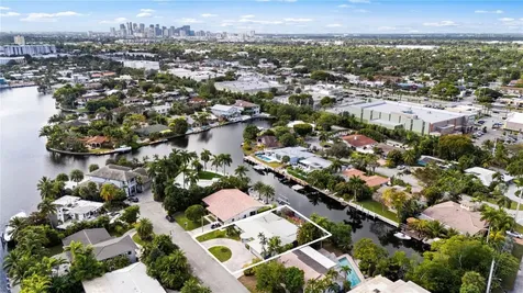 1735 NE 23rd Avenue Fort Lauderdale FL 33305