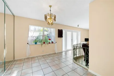 1735 NE 23rd Avenue Fort Lauderdale FL 33305