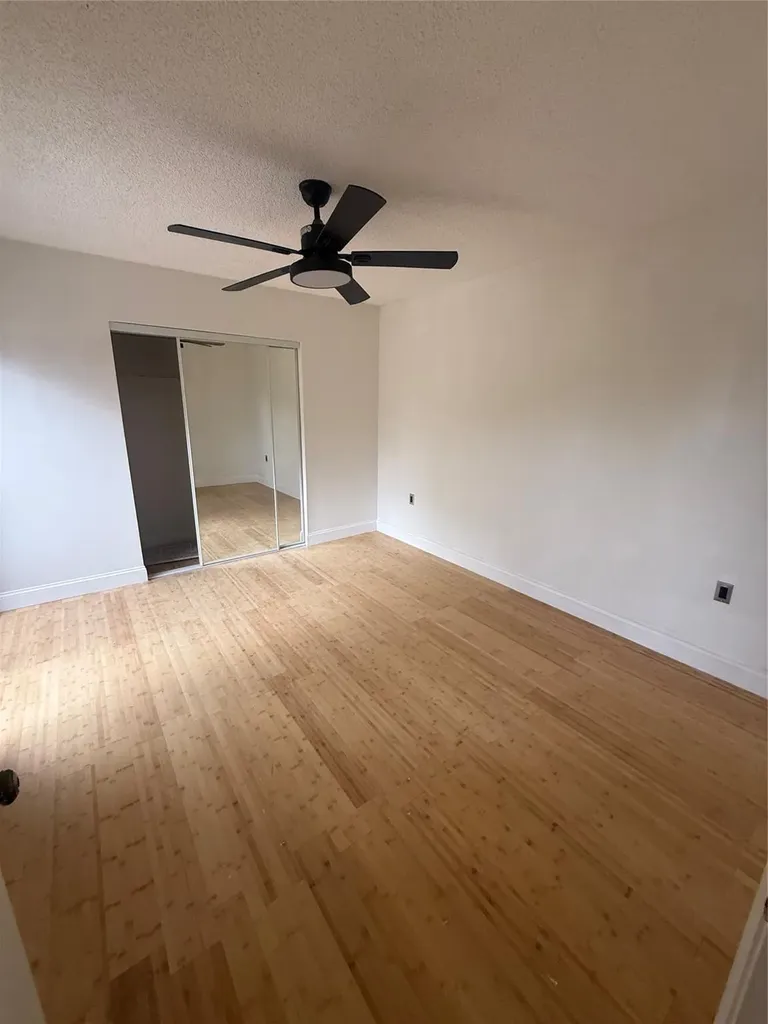 9138 SW 23rd Street Davie FL 33324