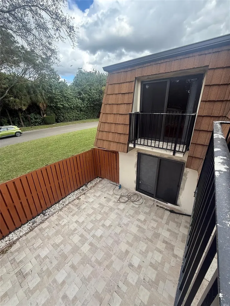 9138 SW 23rd Street Davie FL 33324