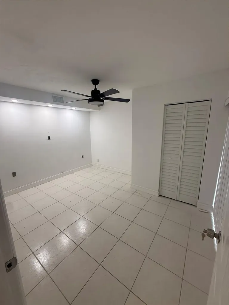 9138 SW 23rd Street Davie FL 33324