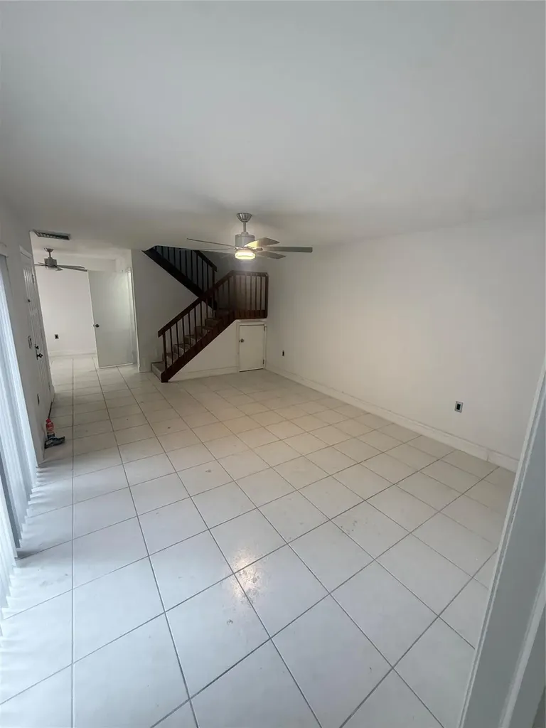 9138 SW 23rd Street Davie FL 33324
