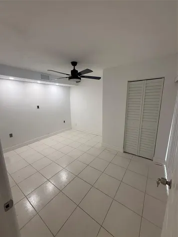 9138 SW 23rd Street Davie FL 33324