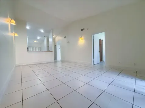 3553 Riverside Drive Coral Springs FL 33065