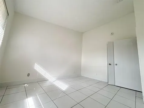 3553 Riverside Drive Coral Springs FL 33065