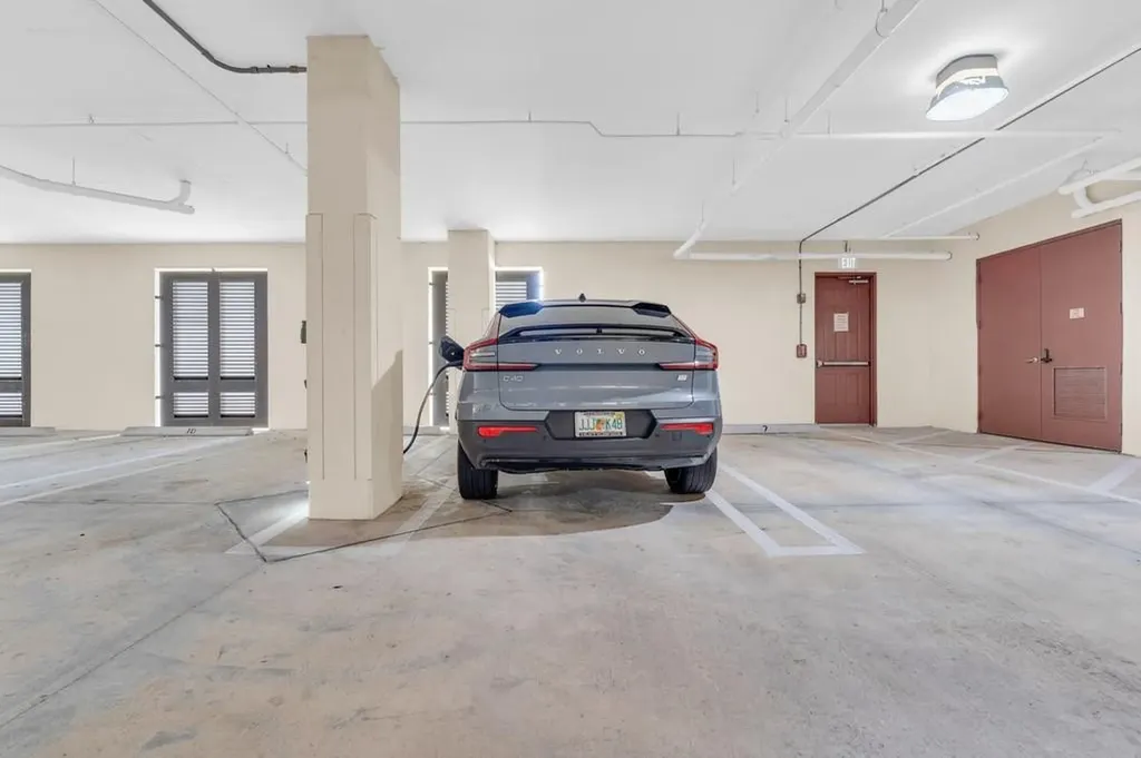 2955 NW 126th Avenue Sunrise FL 33323