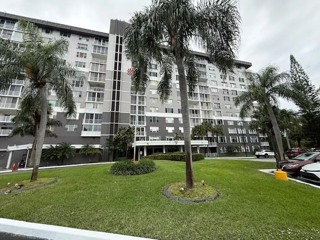 3850 Washington Street Hollywood FL 33021
