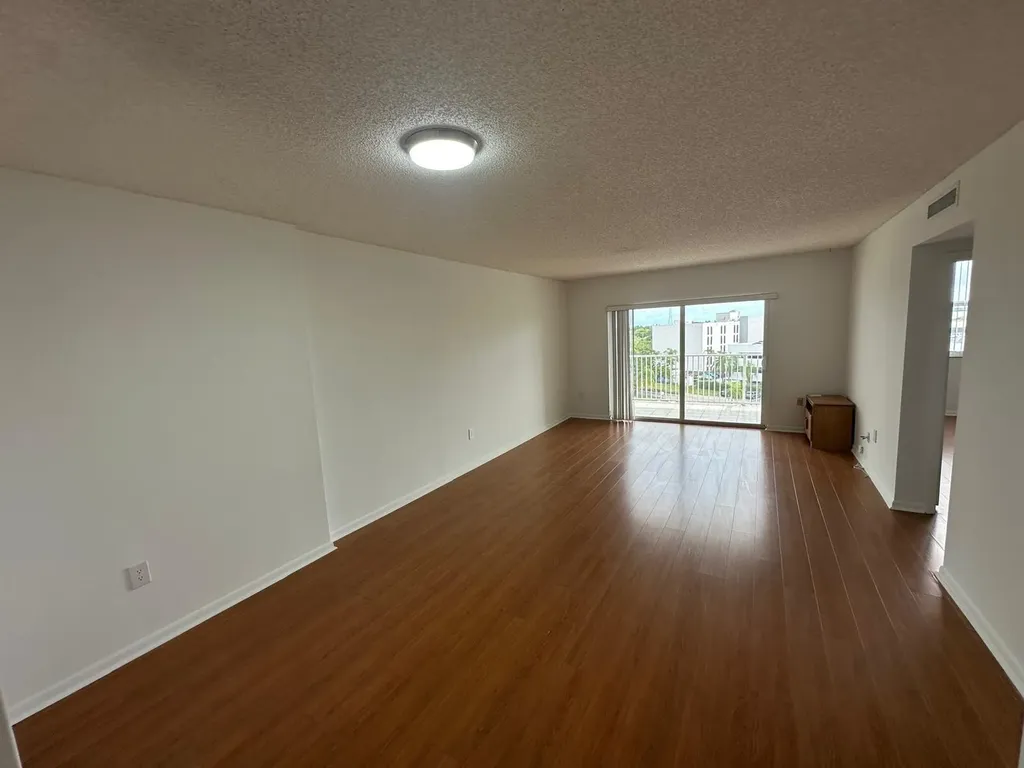 3850 Washington Street Hollywood FL 33021
