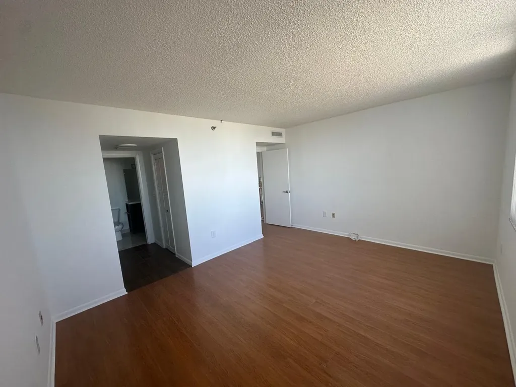 3850 Washington Street Hollywood FL 33021
