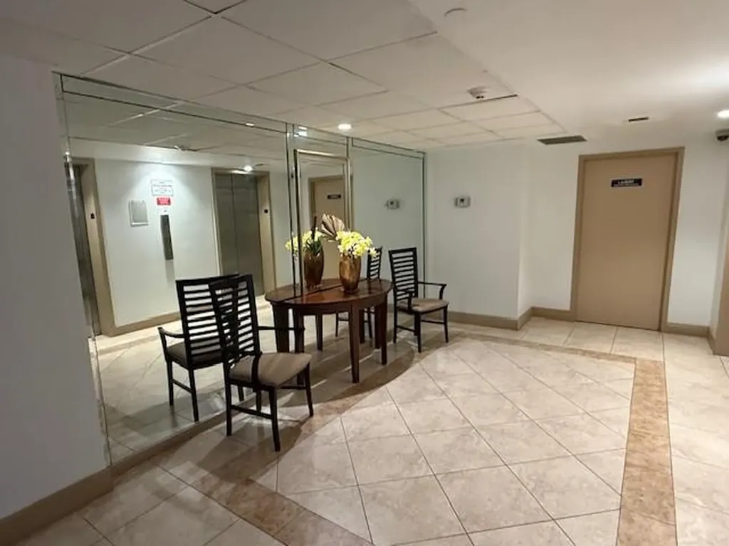 3850 Washington Street Hollywood FL 33021