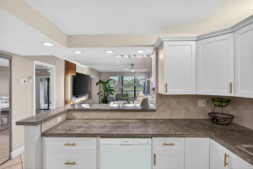 2314 S Cypress Bend Drive Pompano Beach FL 33069