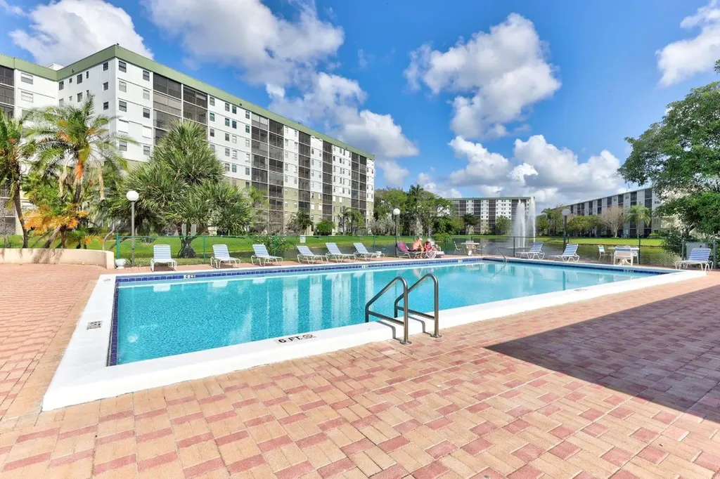 2314 S Cypress Bend Drive Pompano Beach FL 33069