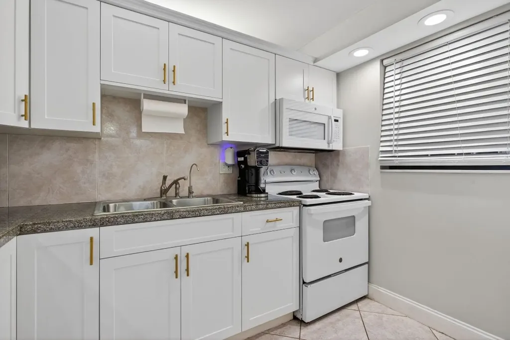 2314 S Cypress Bend Drive Pompano Beach FL 33069