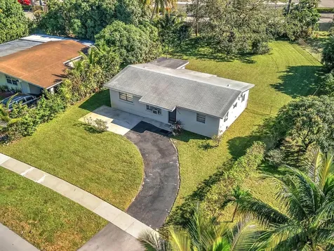 3310 NW 43rd Avenue Lauderdale Lakes FL 33319