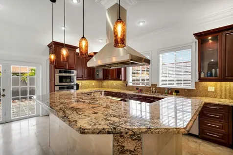 2705 SW 108th Court Miami FL 33165