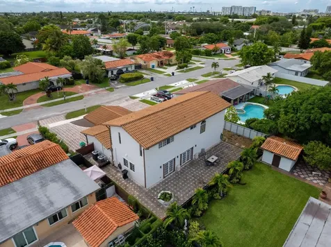 2705 SW 108th Court Miami FL 33165