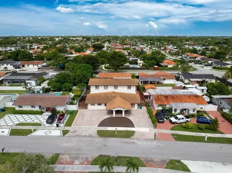 2705 SW 108th Court Miami FL 33165