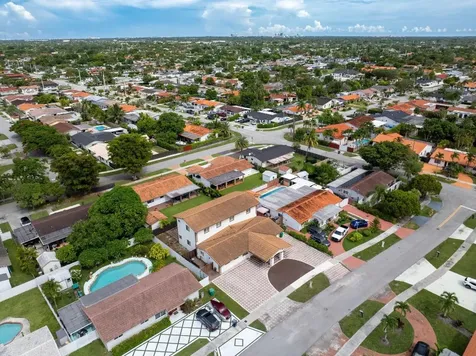 2705 SW 108th Court Miami FL 33165