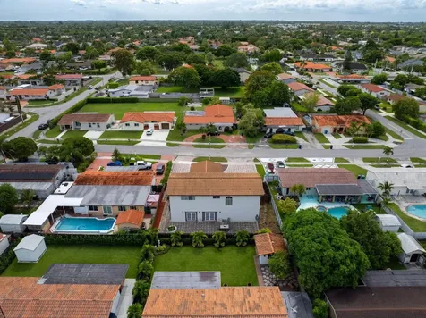 2705 SW 108th Court Miami FL 33165