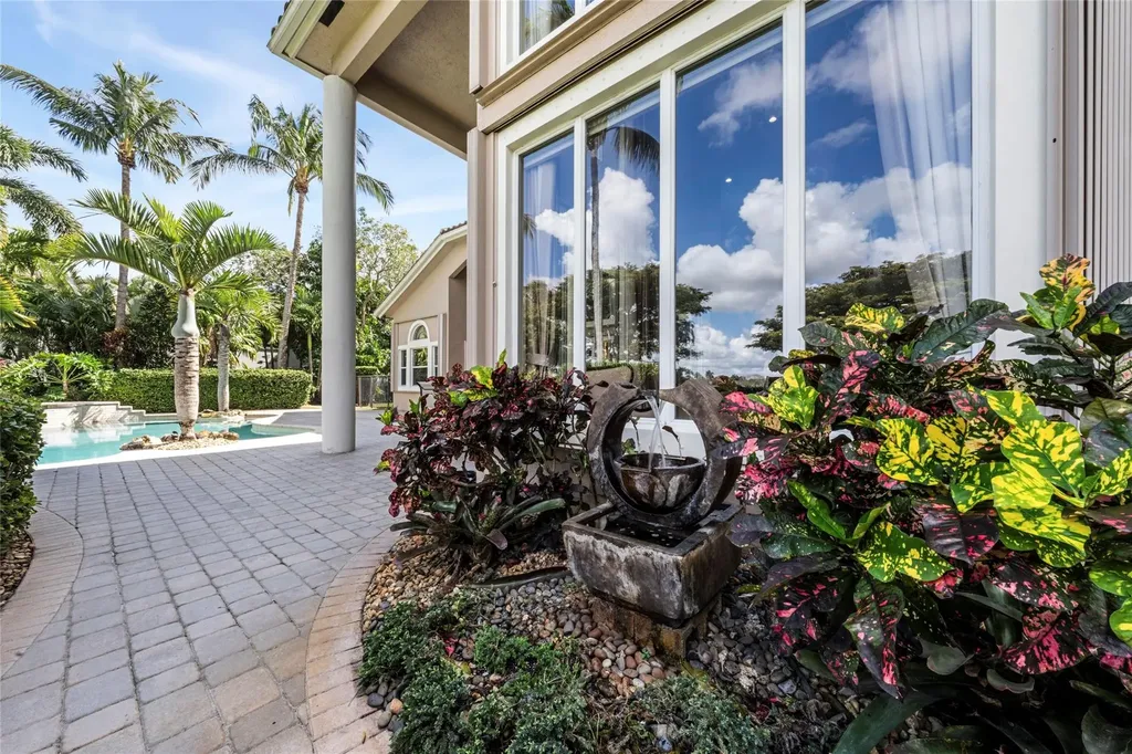 11047 Garden Ridge Court Davie FL 33328