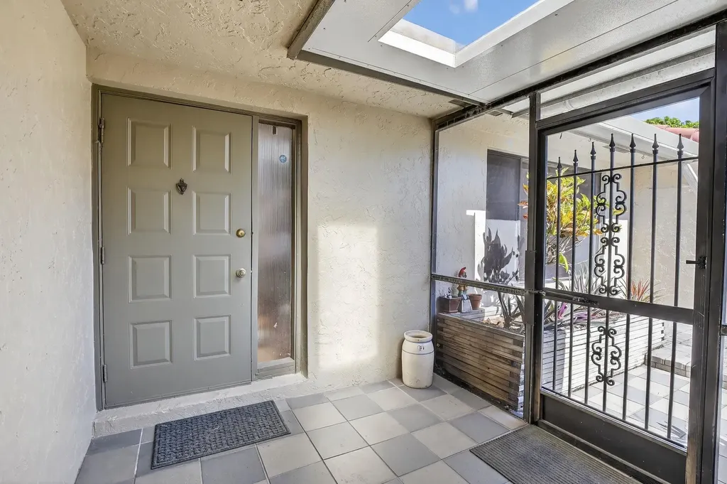 16807 Patio Village Lane Weston FL 33326