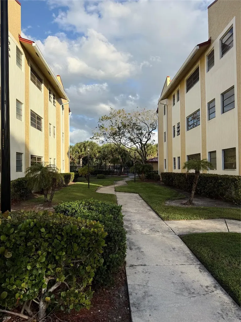 2075 Coral Ridge Drive Coral Springs FL 33071