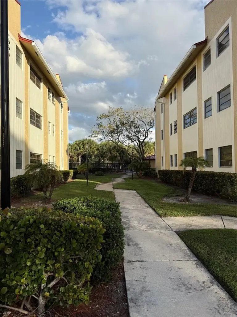 2075 Coral Ridge Drive Coral Springs FL 33071