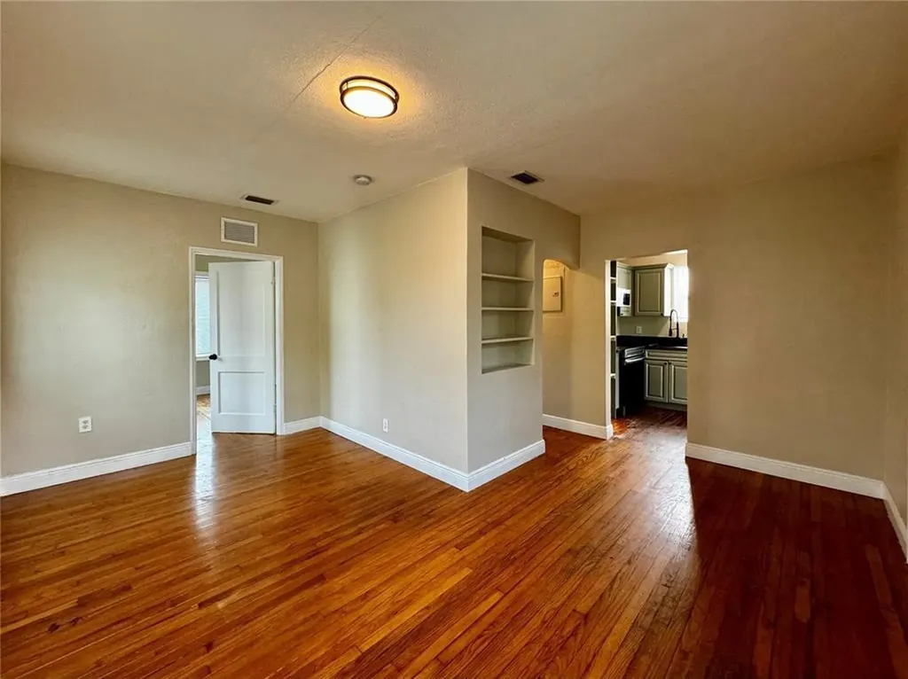 2612 SW 19th Terrace Miami FL 33145