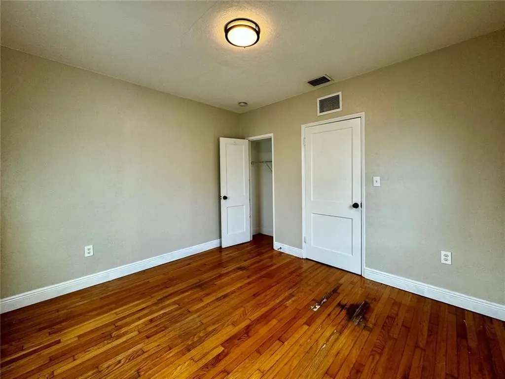 2612 SW 19th Terrace Miami FL 33145