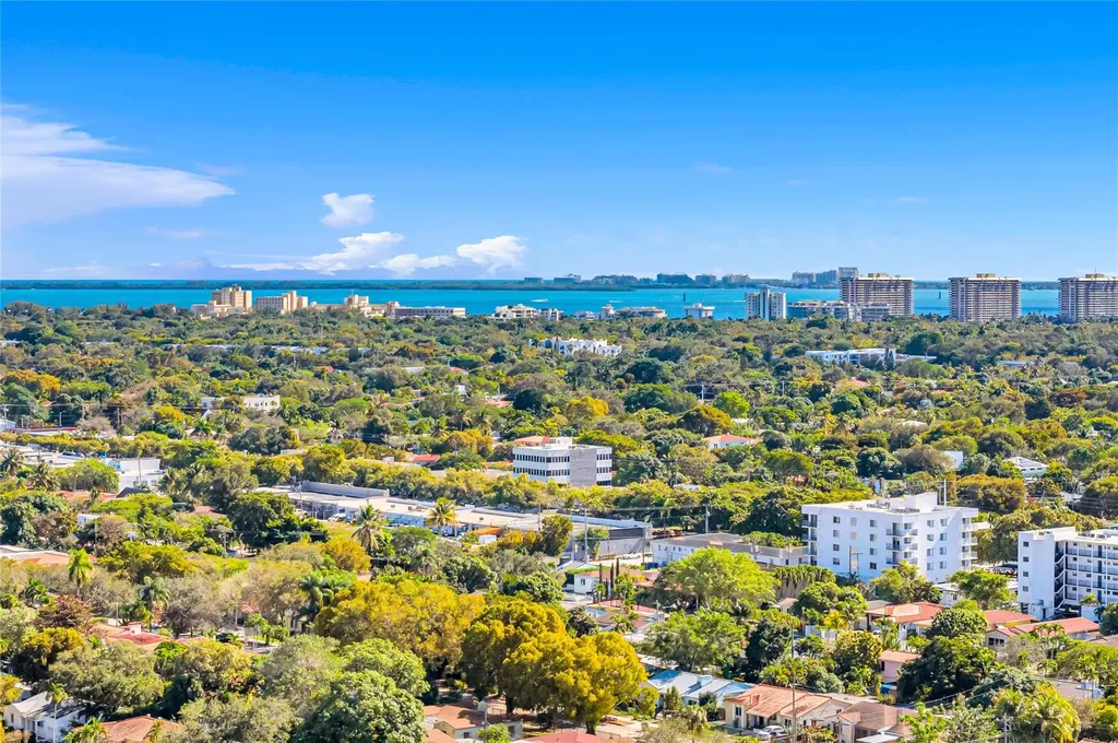 2612 SW 19th Terrace Miami FL 33145