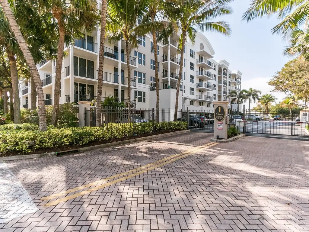 191 SE 20th Avenue Deerfield Beach FL 33441